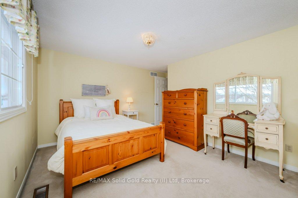 Photo 28 of 457 Brynhurst Boulevard, Waterloo — HOMEH