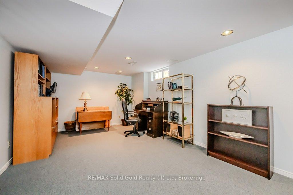 Photo 38 of 457 Brynhurst Boulevard, Waterloo — HOMEH
