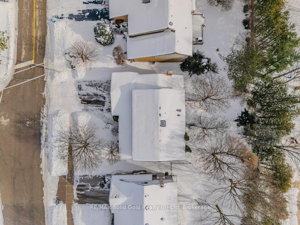 Photo 40 of 457 Brynhurst Boulevard, Waterloo — HOMEH