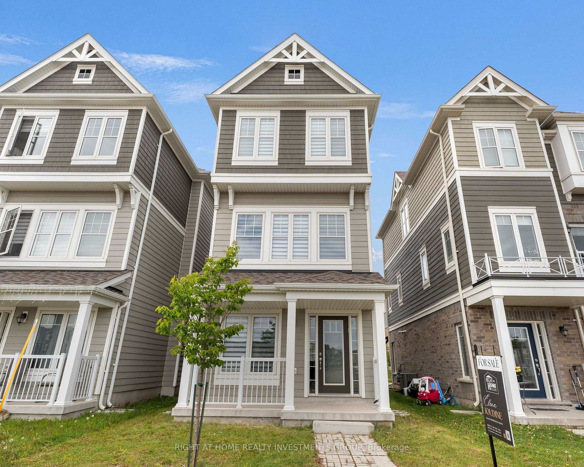 Front of 115 Sandhill Crane Drive