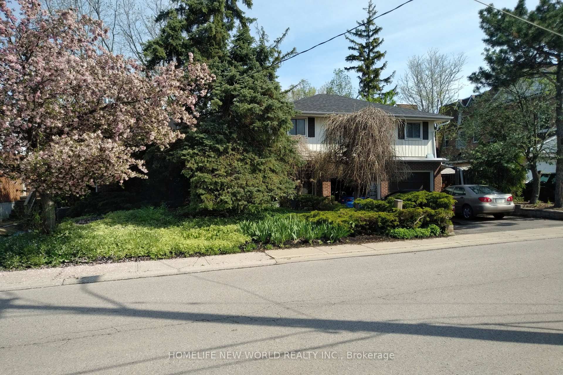Photo 2 of 3 Beech Street, Markham, Old Markham Village — HOMEH