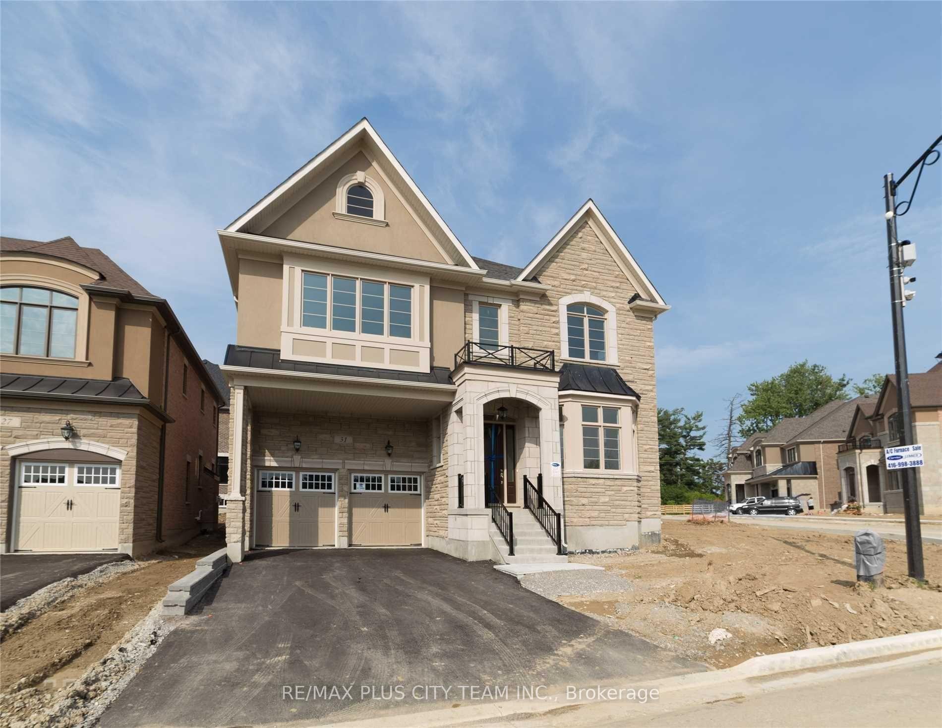 Photo 1 of 31 Grace Lake Court, Vaughan, Kleinburg — HOMEH