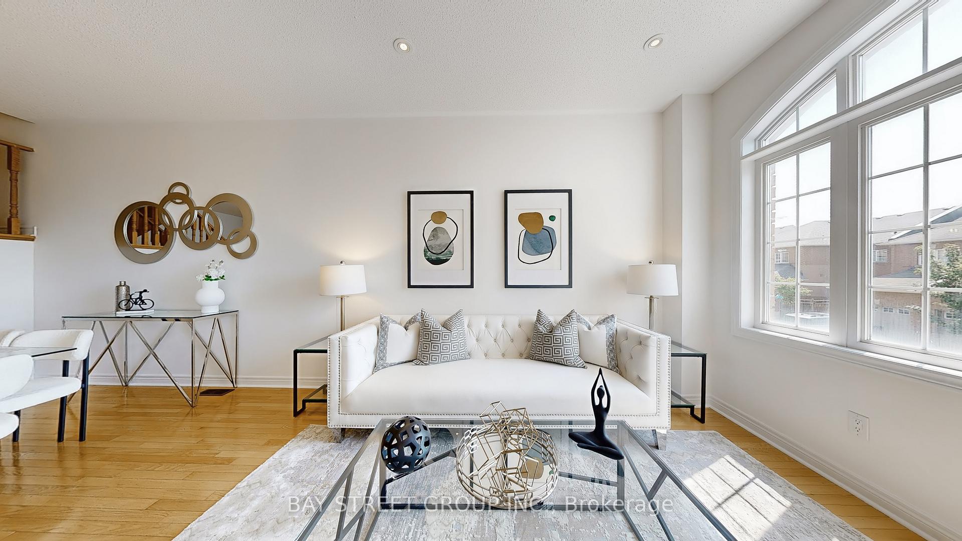 Photo 5 of Unit 3, 700 Summeridge Drive, Vaughan, Patterson — HOMEH
