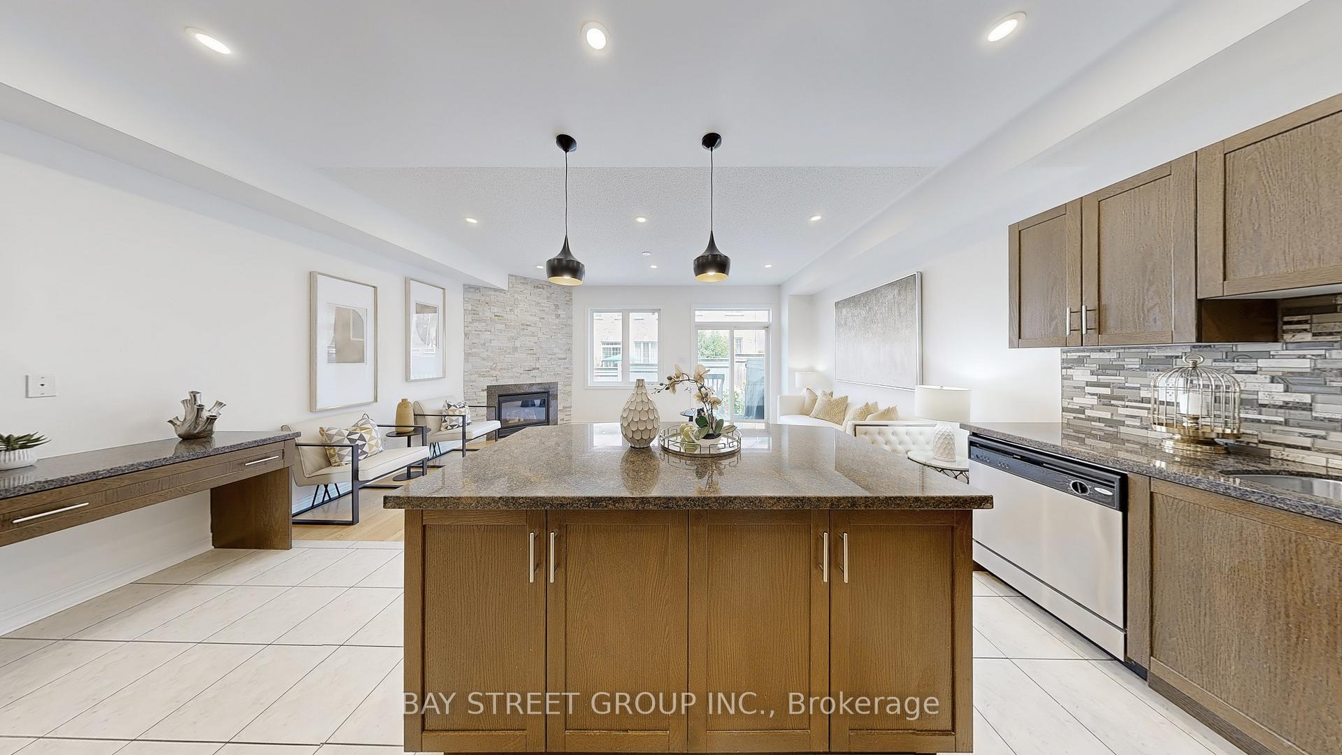 Photo 16 of Unit 3, 700 Summeridge Drive, Vaughan, Patterson — HOMEH