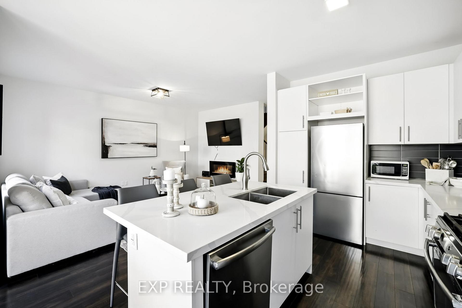 Photo 16 of 128 Vanier Street, Whitby, Pringle Creek — HOMEH