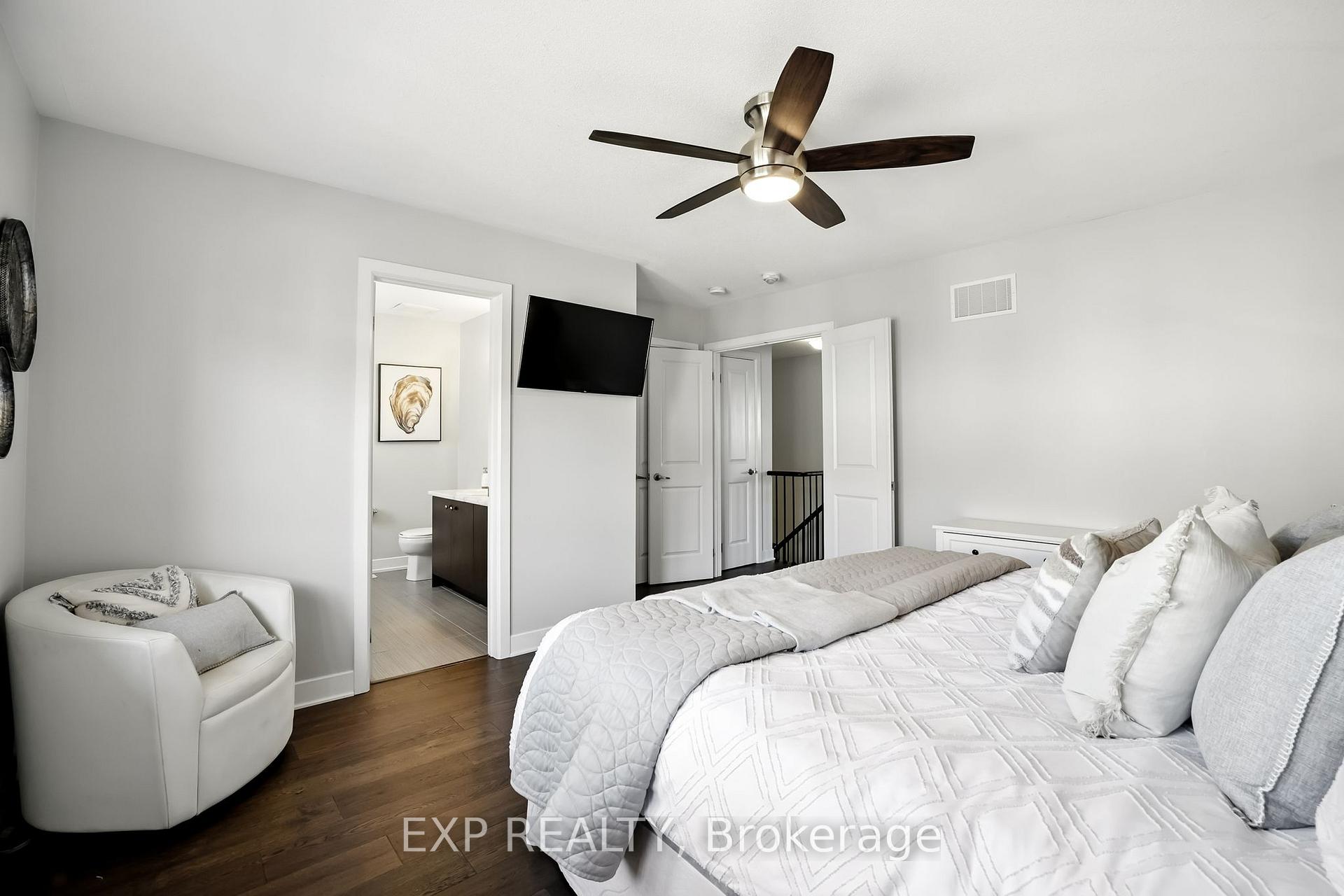 Photo 23 of 128 Vanier Street, Whitby, Pringle Creek — HOMEH