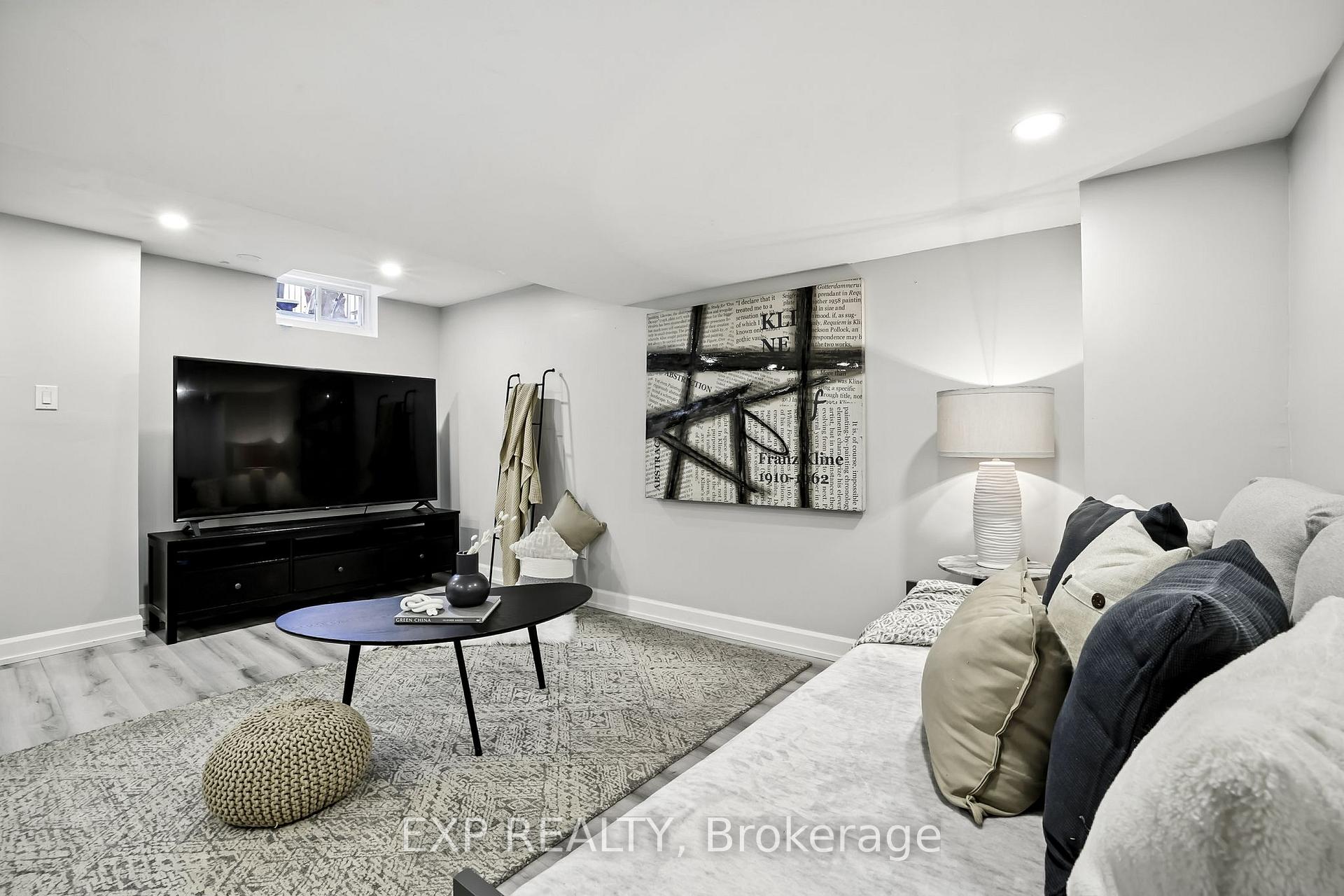 Photo 34 of 128 Vanier Street, Whitby, Pringle Creek — HOMEH