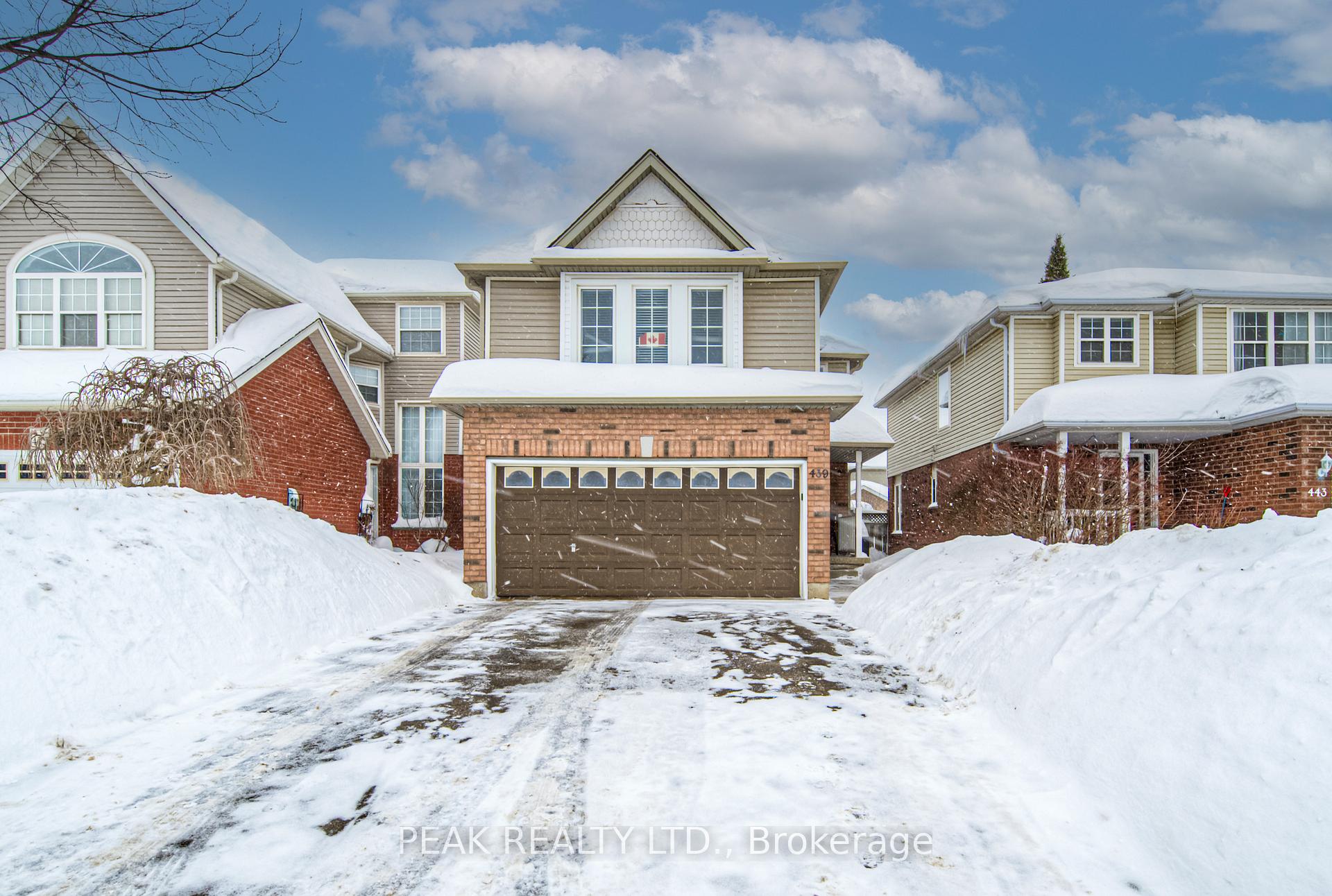 Photo 2 of 439 Havendale Crescent, Waterloo — HOMEH