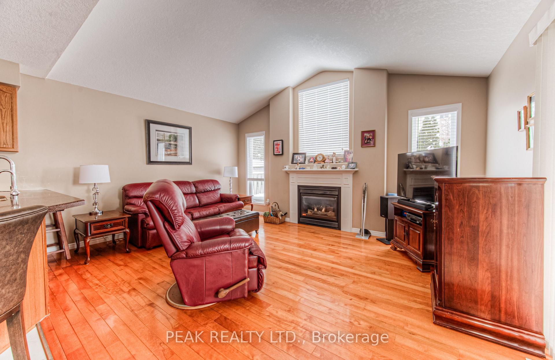 Photo 20 of 439 Havendale Crescent, Waterloo — HOMEH