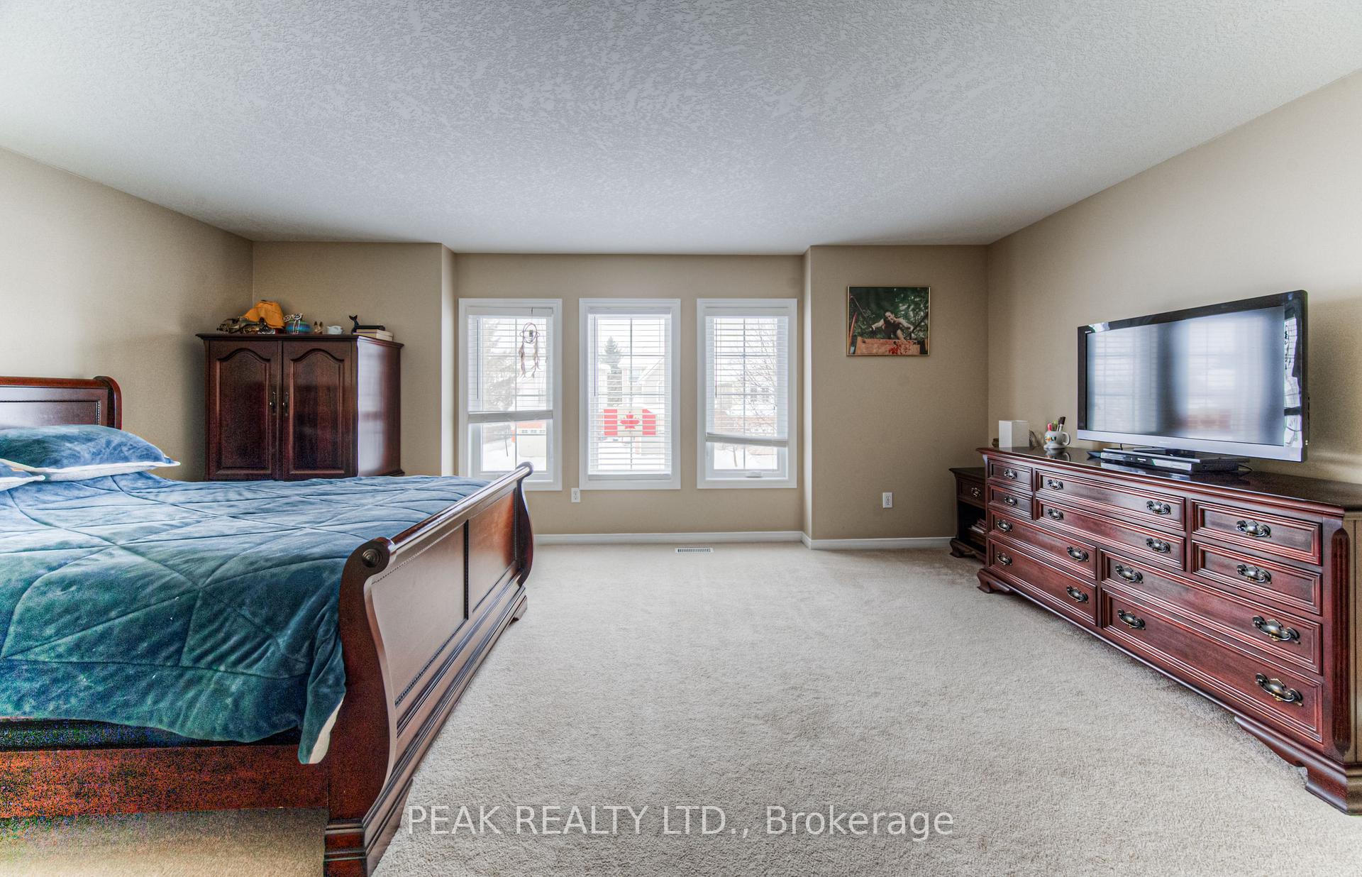 Photo 25 of 439 Havendale Crescent, Waterloo — HOMEH
