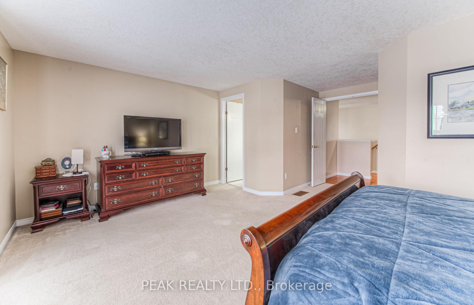 Photo 28 of 439 Havendale Crescent, Waterloo — HOMEH