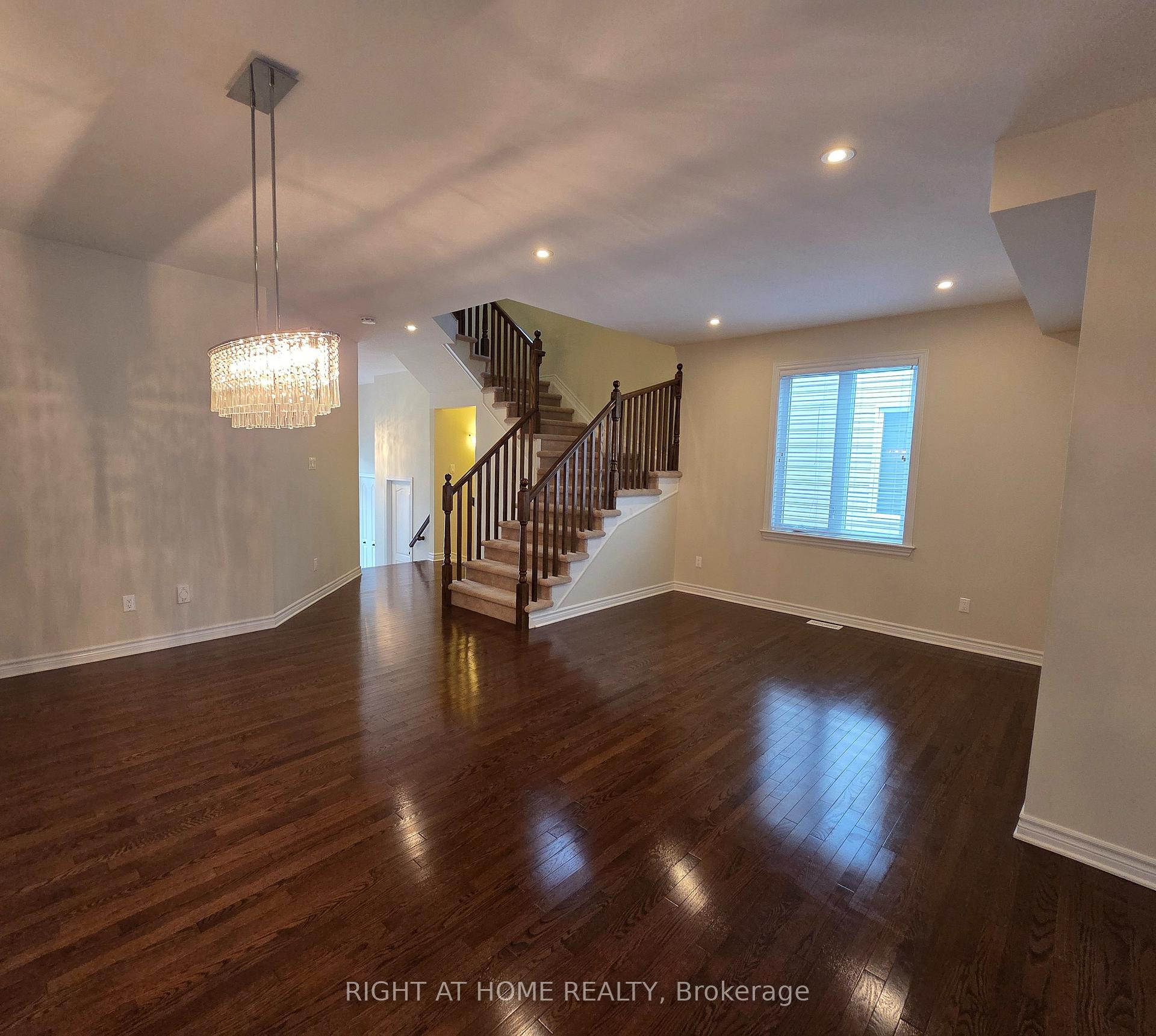 Photo 4 of 322 Kippen Place, Ottawa, Barrhaven - Heritage Park — HOMEH