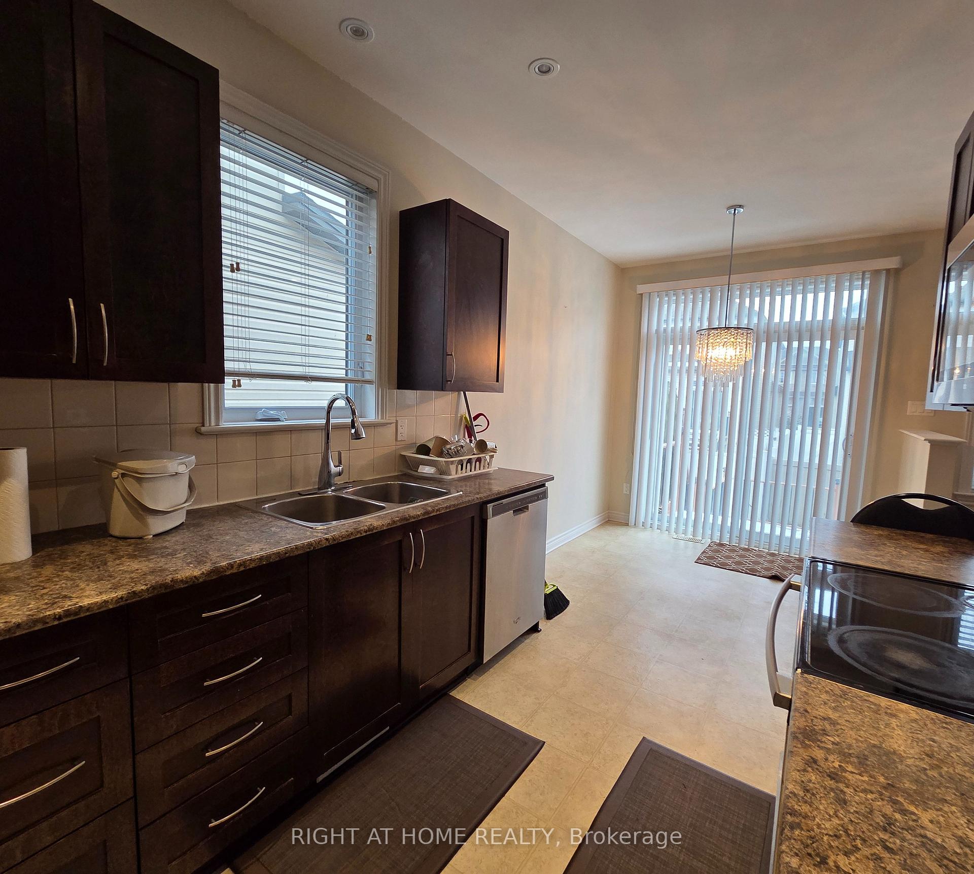 Photo 13 of 322 Kippen Place, Ottawa, Barrhaven - Heritage Park — HOMEH