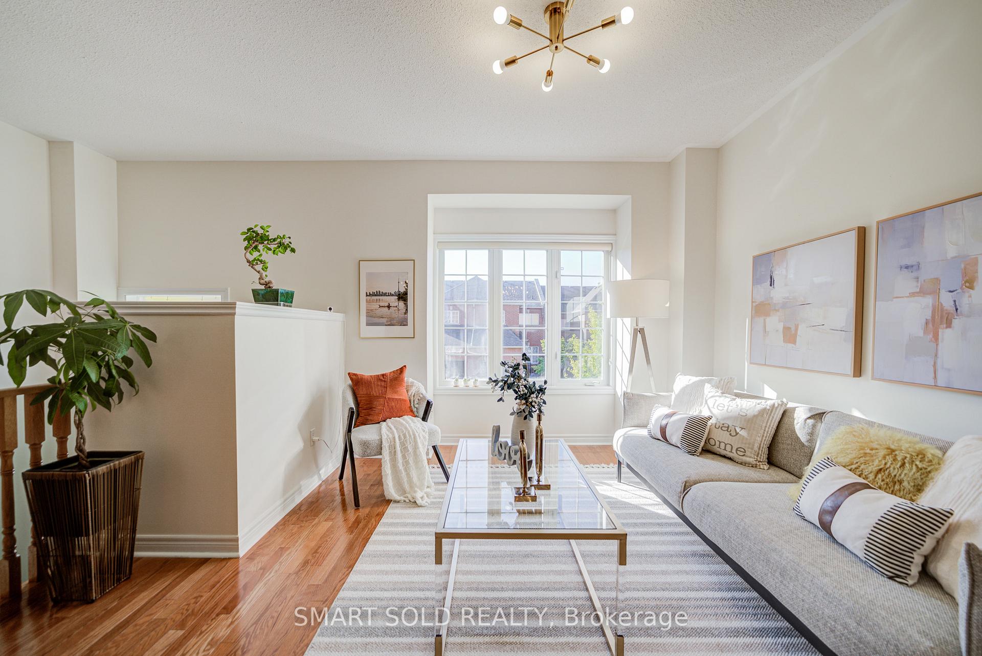 Photo 5 of Unit 7, 700 Summeridge Drive, Vaughan, Patterson — HOMEH