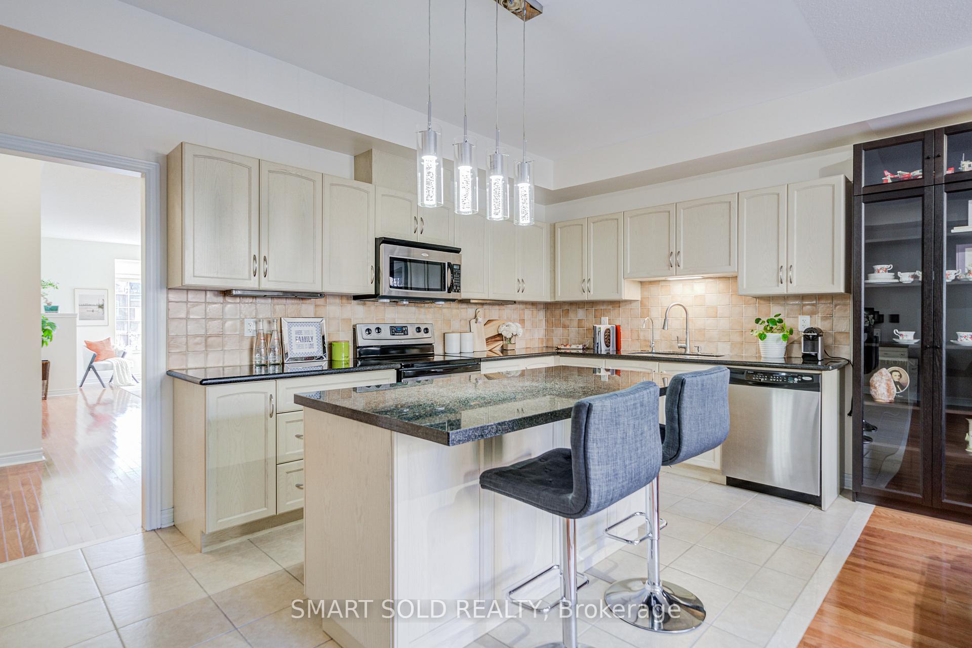 Photo 14 of Unit 7, 700 Summeridge Drive, Vaughan, Patterson — HOMEH