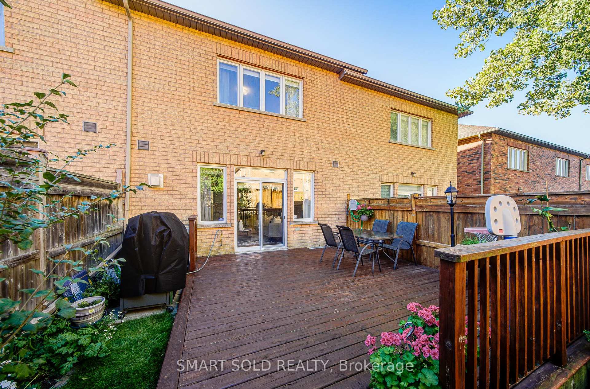 Photo 43 of Unit 7, 700 Summeridge Drive, Vaughan, Patterson — HOMEH