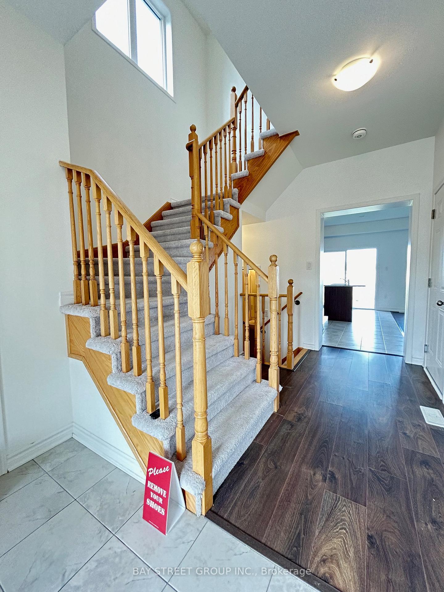 Photo 2 of 28 Sandhill Crane Drive, Wasaga Beach — HOMEH