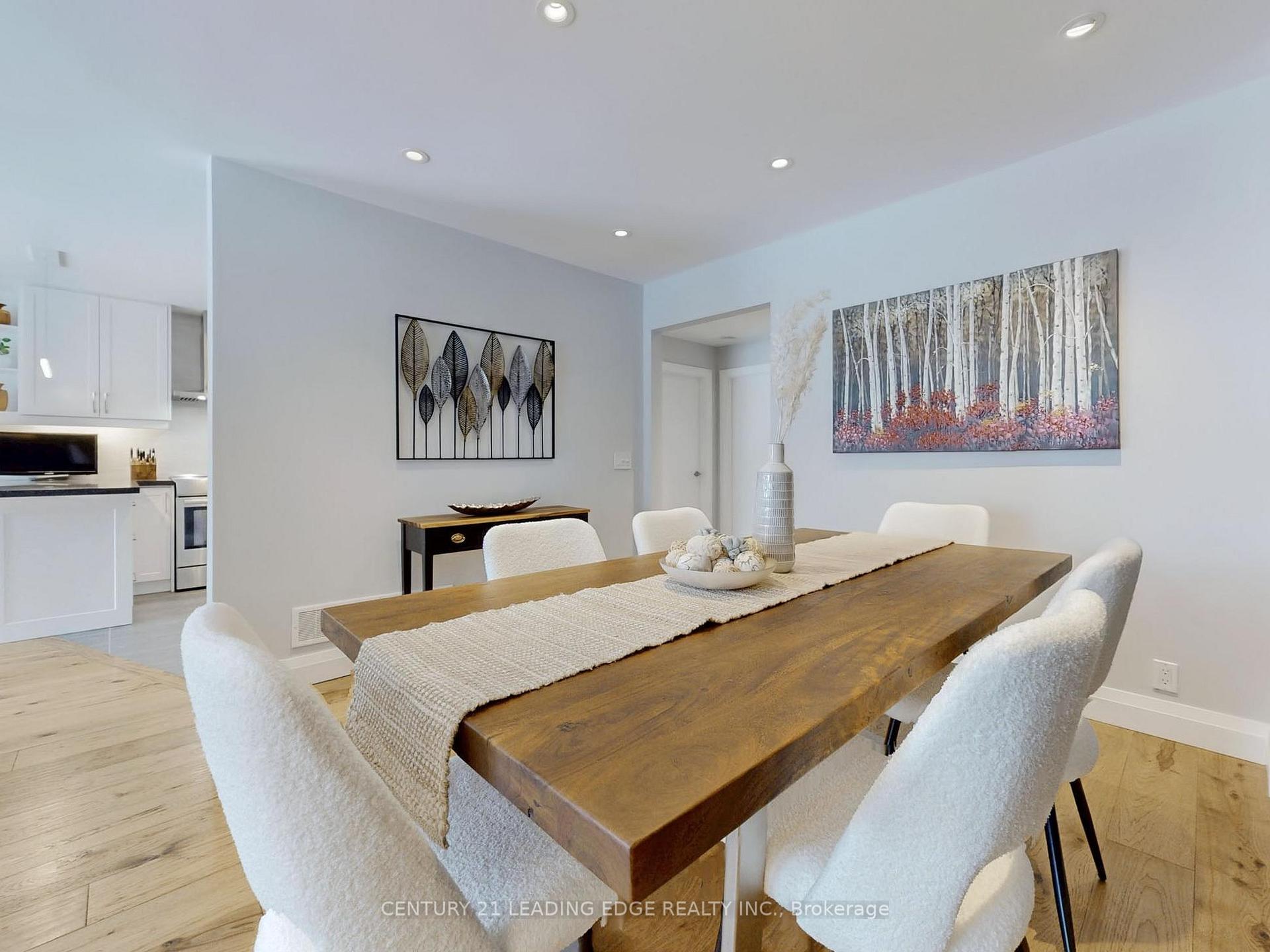 Photo 6 of 2 Madsen Crescent, Markham, Markville — HOMEH