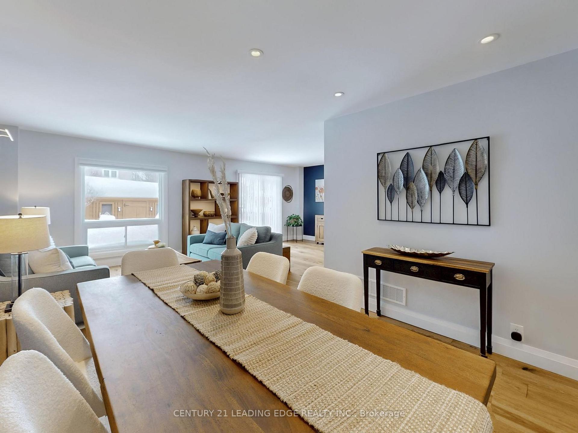 Photo 8 of 2 Madsen Crescent, Markham, Markville — HOMEH