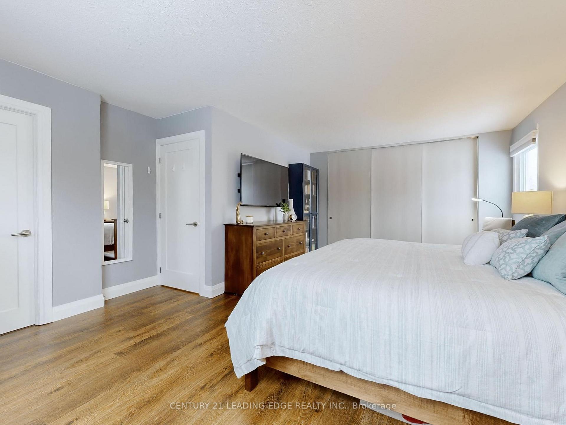 Photo 23 of 2 Madsen Crescent, Markham, Markville — HOMEH
