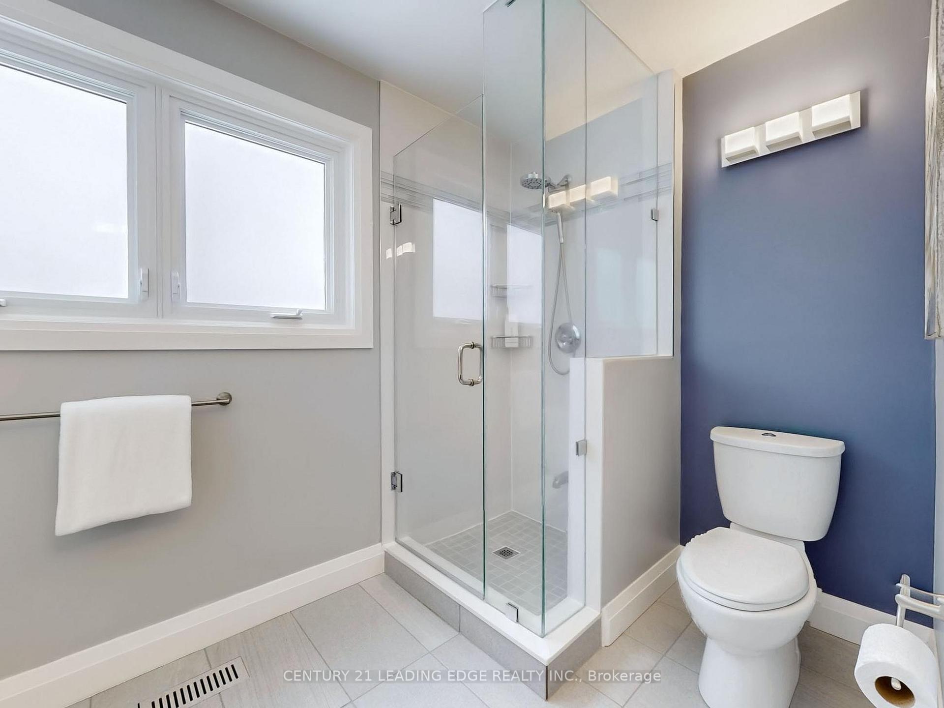 Photo 25 of 2 Madsen Crescent, Markham, Markville — HOMEH