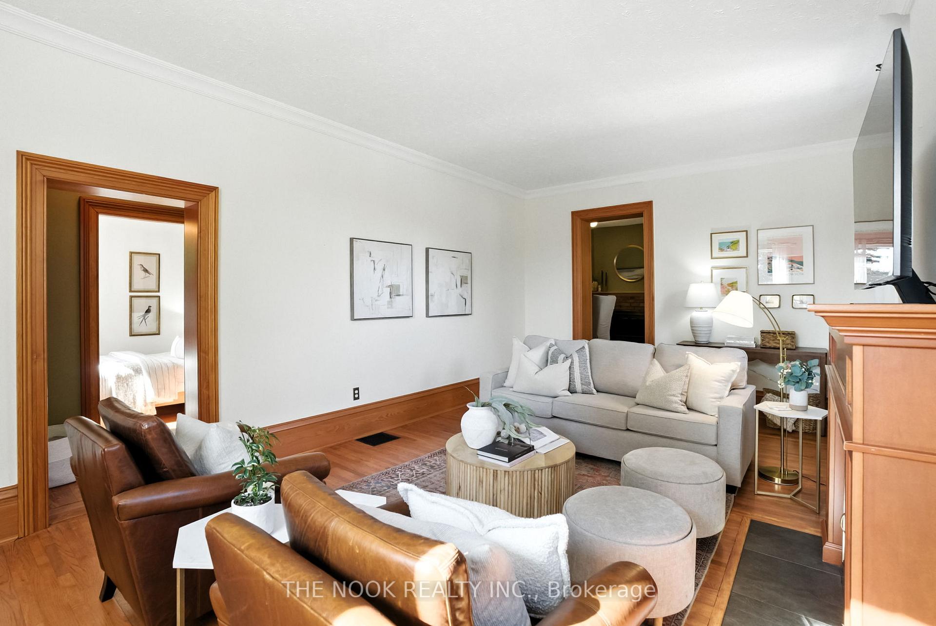 Photo 13 of 1009 Centre Street S, Whitby, Downtown Whitby — HOMEH