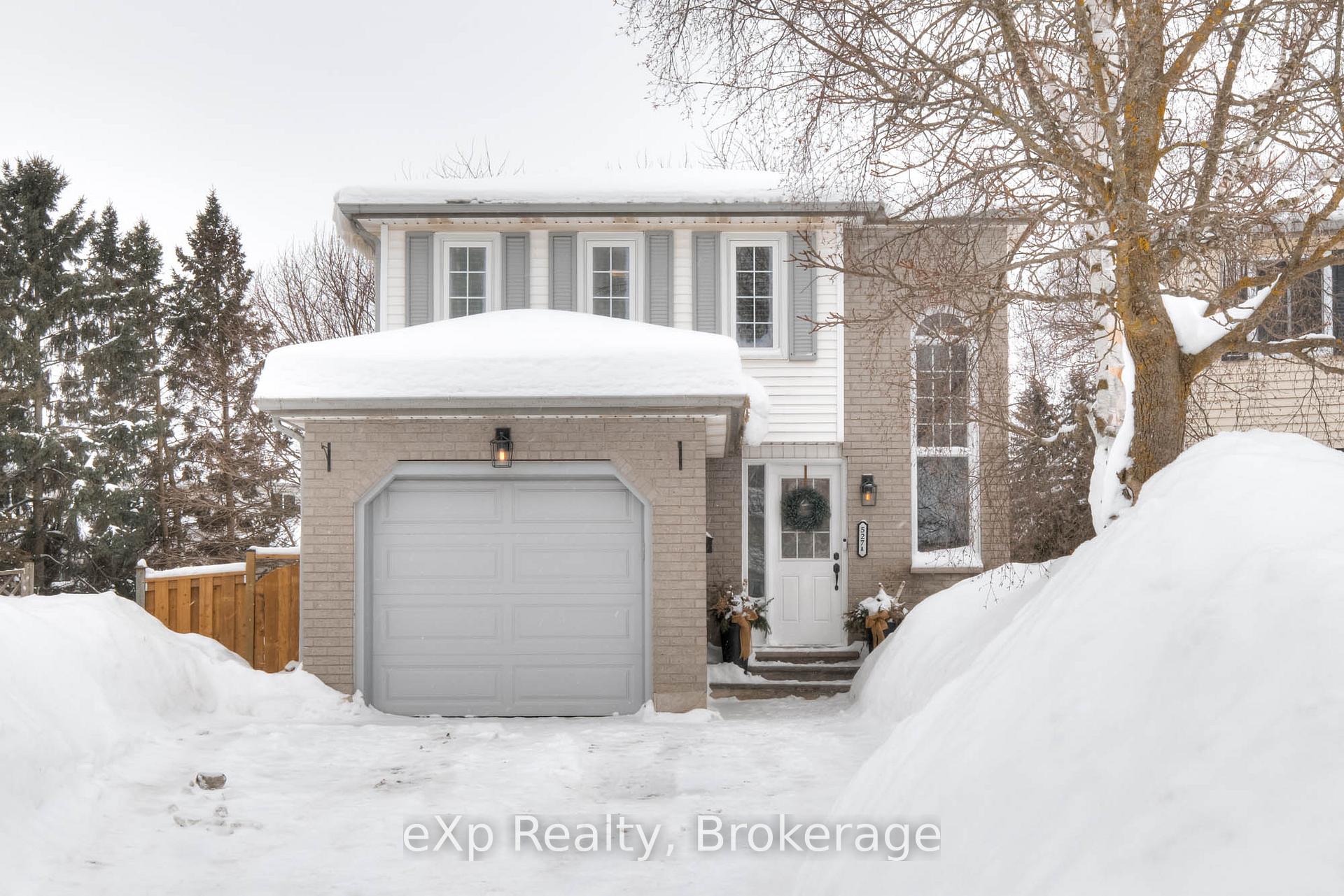 Photo 1 of 527-A Rosemeadow Crescent, Waterloo — HOMEH