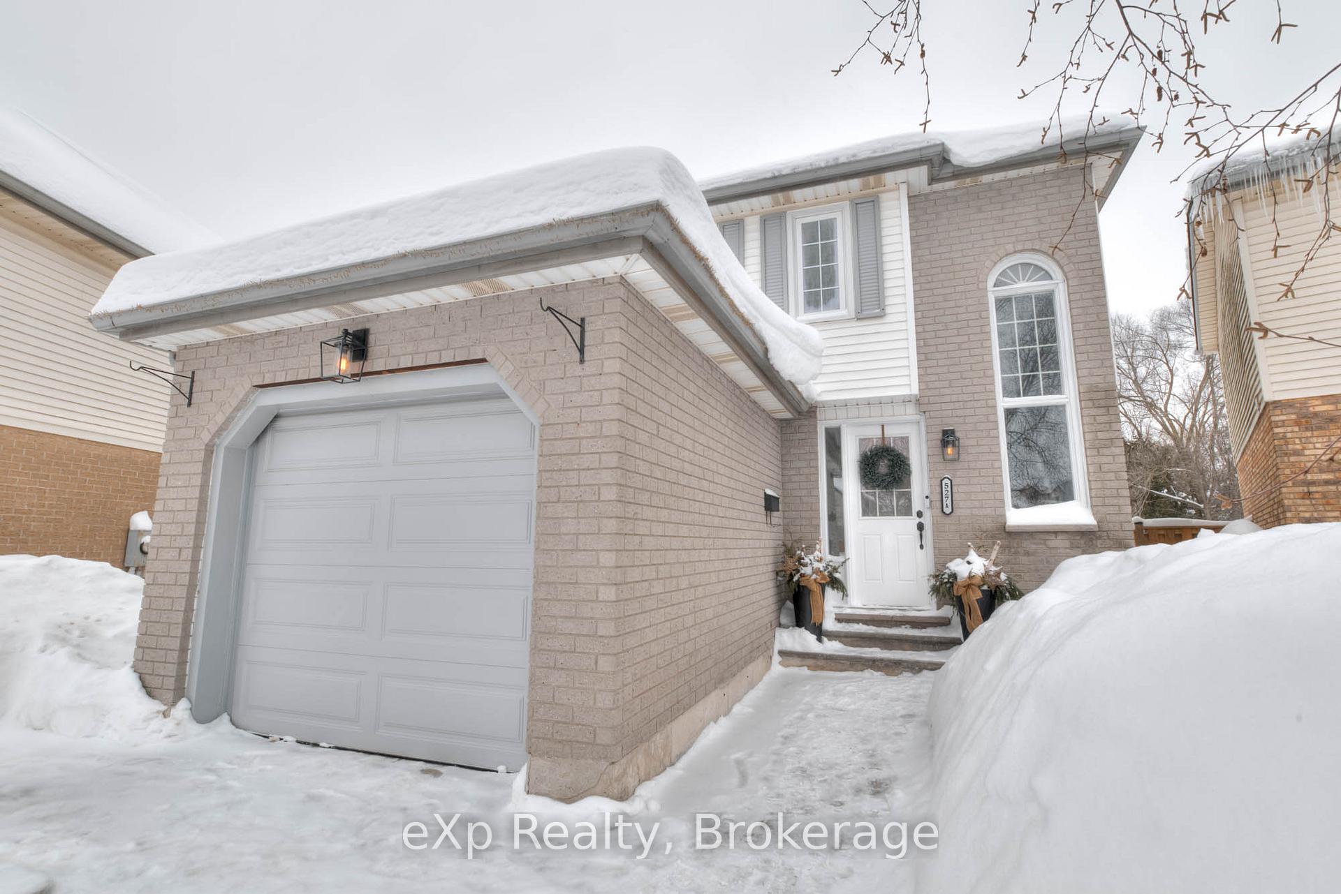 Photo 5 of 527-A Rosemeadow Crescent, Waterloo — HOMEH