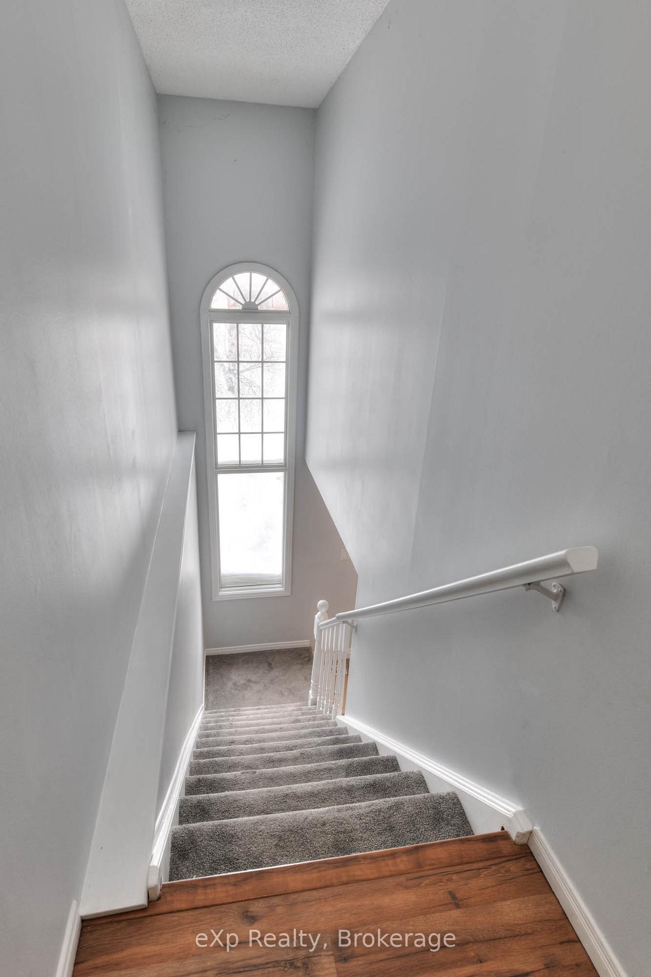 Photo 19 of 527-A Rosemeadow Crescent, Waterloo — HOMEH