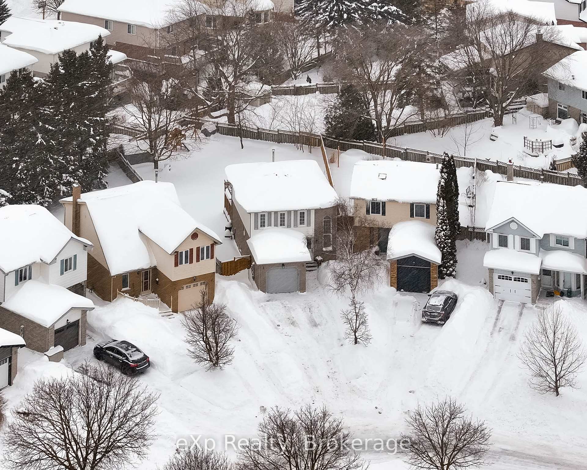 Photo 36 of 527-A Rosemeadow Crescent, Waterloo — HOMEH