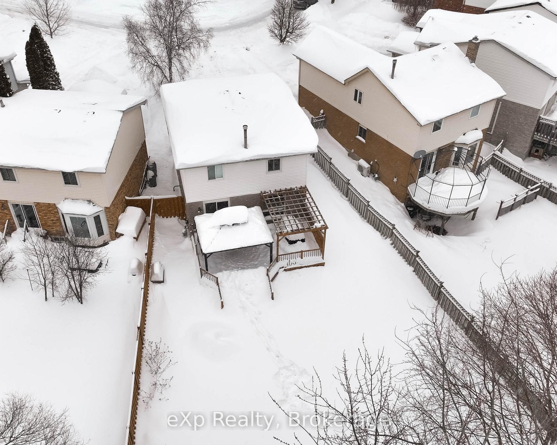 Photo 40 of 527-A Rosemeadow Crescent, Waterloo — HOMEH