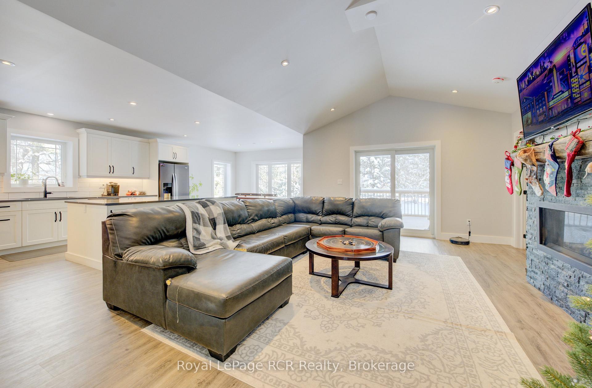 Photo 8 of 348 Augusta Street, West Grey — HOMEH