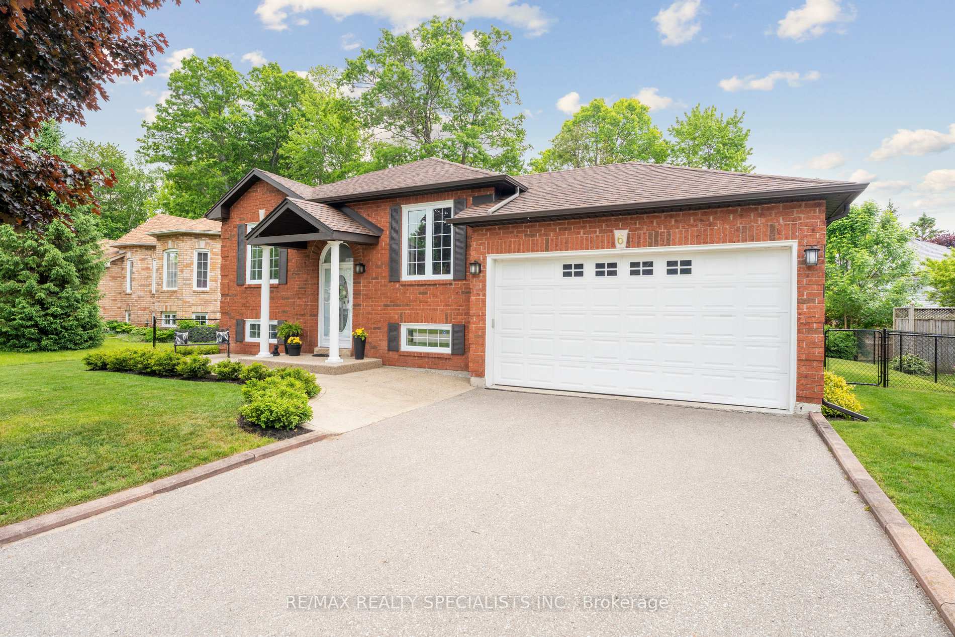 Photo 3 of 6 Brouwer Crescent, Wasaga Beach — HOMEH