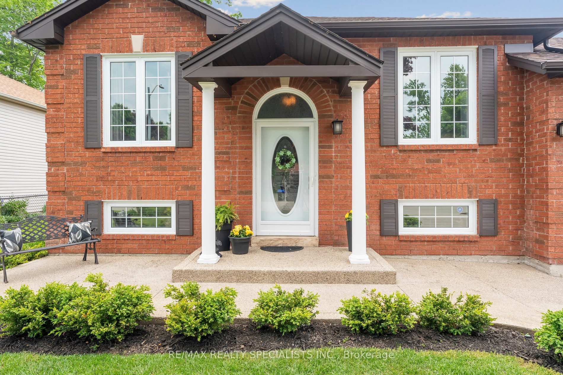 Photo 4 of 6 Brouwer Crescent, Wasaga Beach — HOMEH