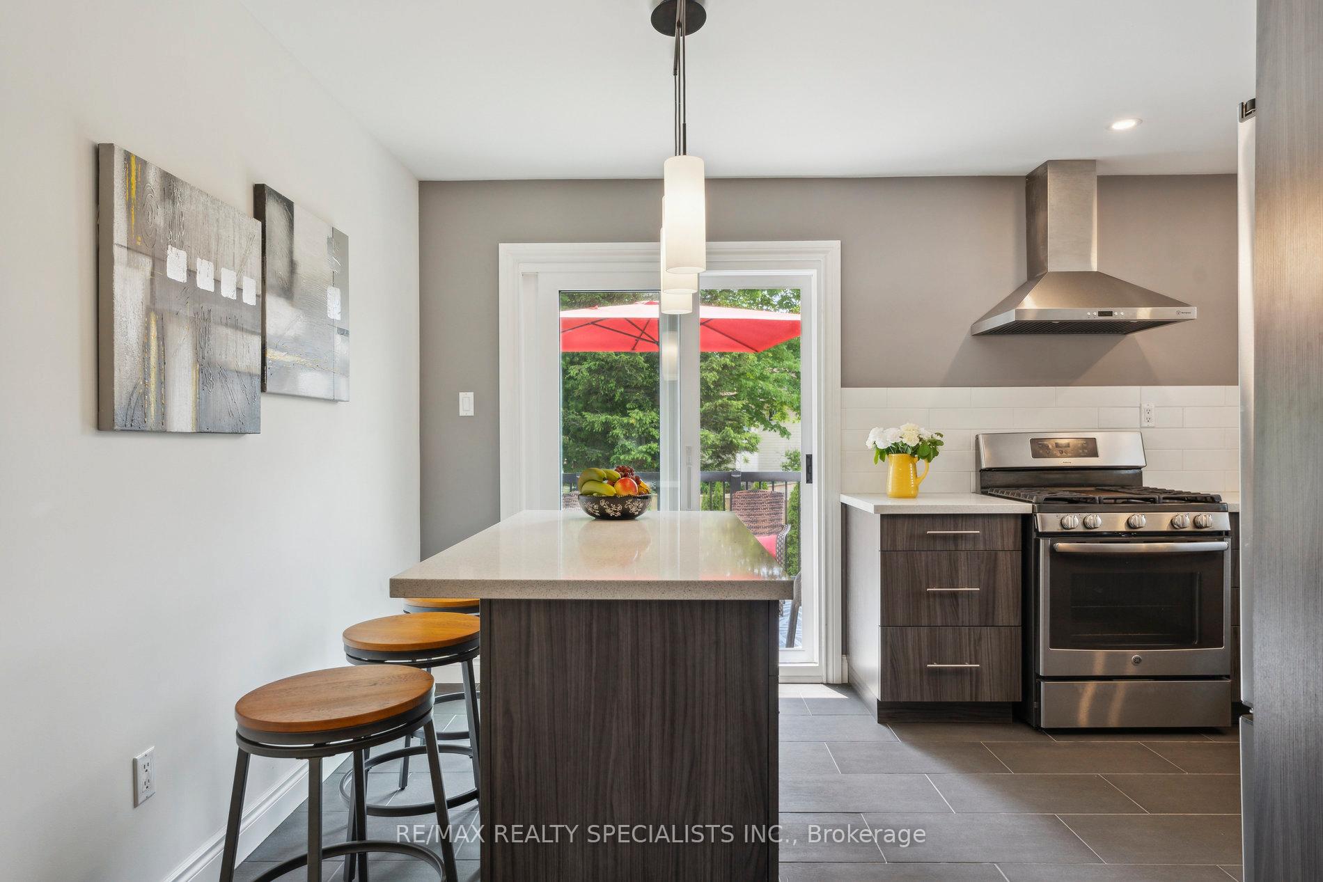 Photo 15 of 6 Brouwer Crescent, Wasaga Beach — HOMEH