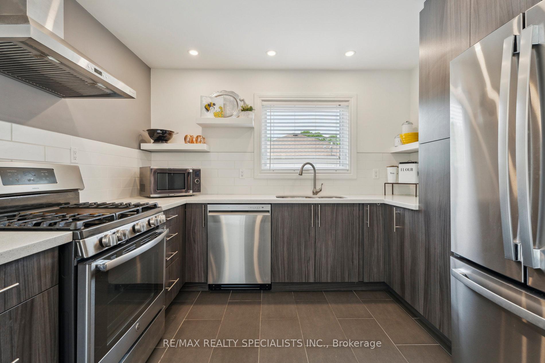 Photo 18 of 6 Brouwer Crescent, Wasaga Beach — HOMEH