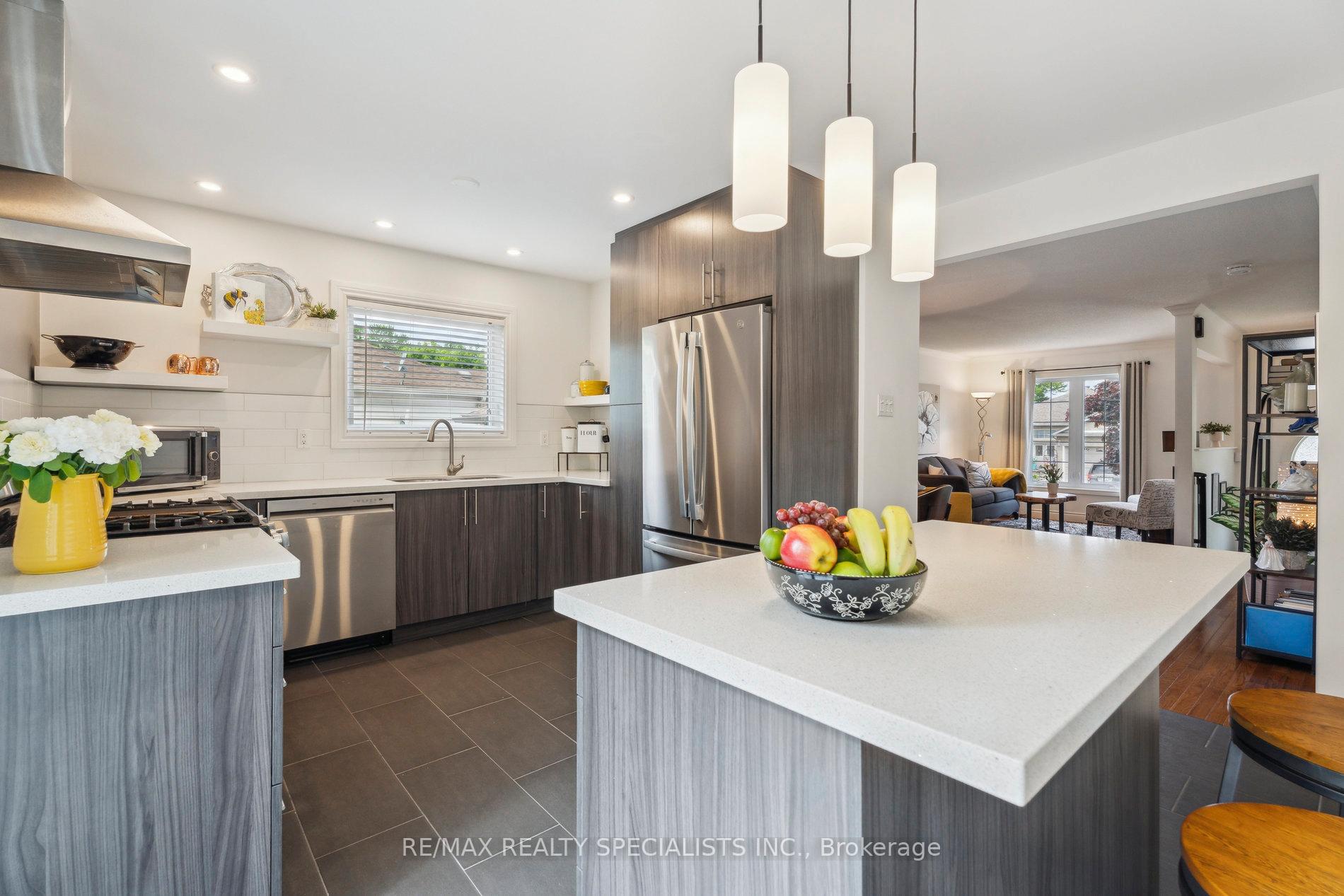 Photo 20 of 6 Brouwer Crescent, Wasaga Beach — HOMEH
