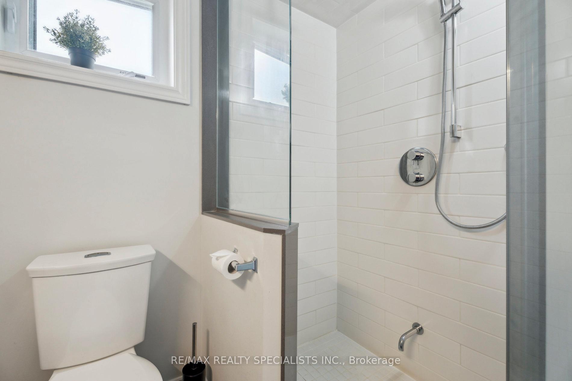 Photo 24 of 6 Brouwer Crescent, Wasaga Beach — HOMEH