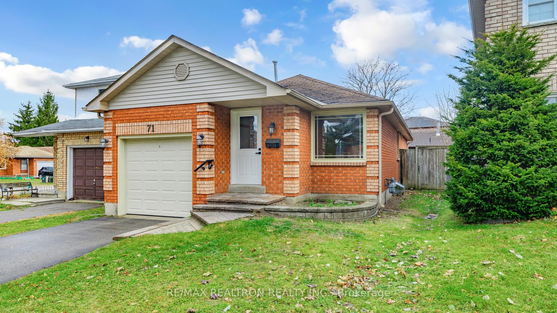 Photo 5 of 71 Geddes Crescent, Barrie, Northwest — HOMEH