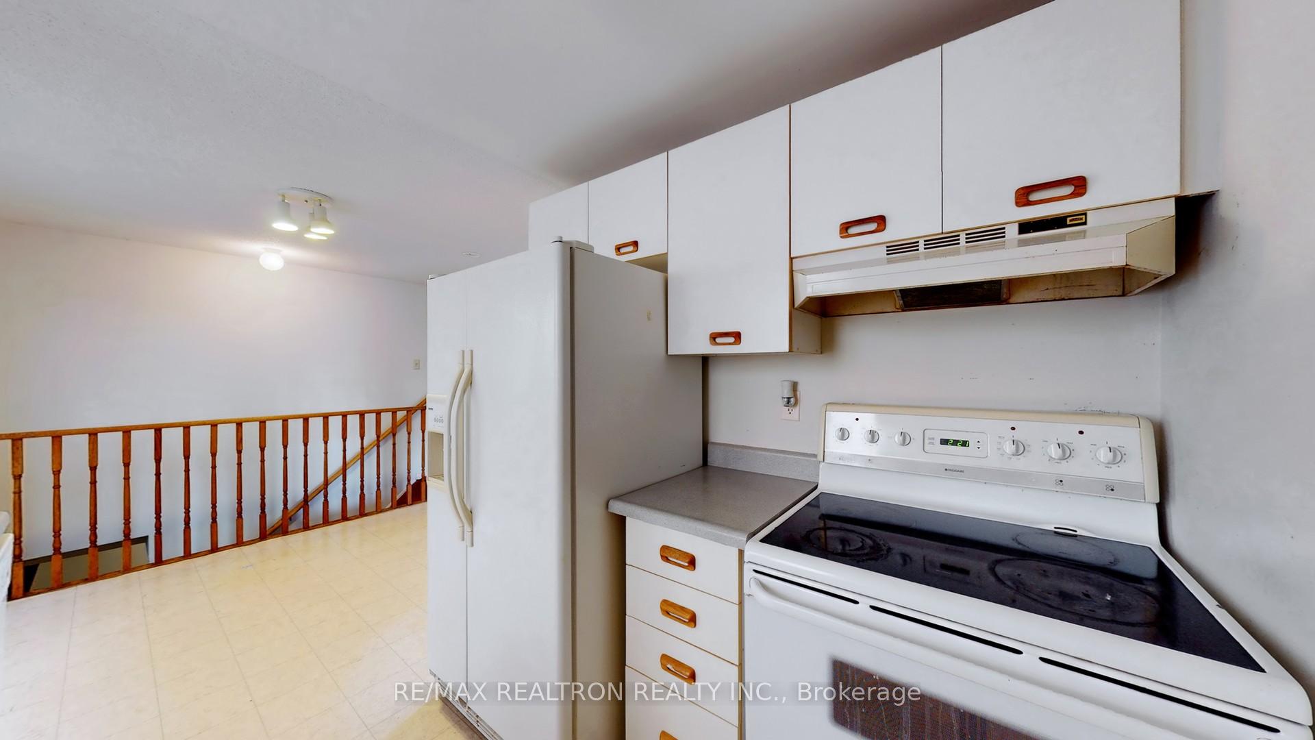 Photo 17 of 71 Geddes Crescent, Barrie, Northwest — HOMEH