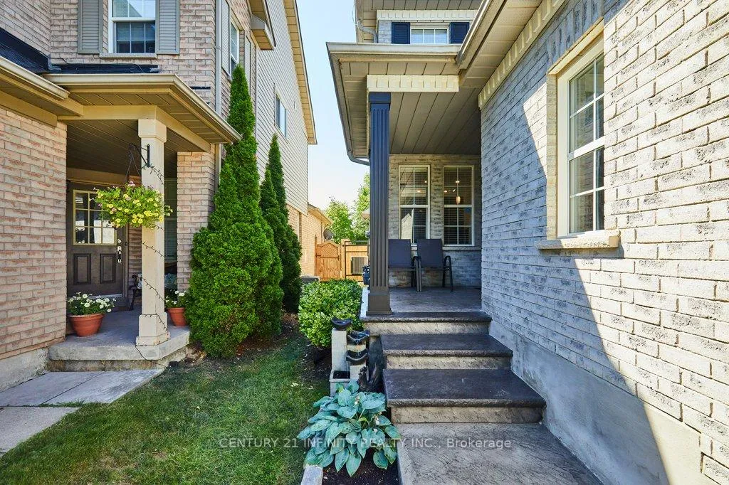 Photo 4 of 5 Blacksmith Lane, Whitby, Williamsburg — HOMEH