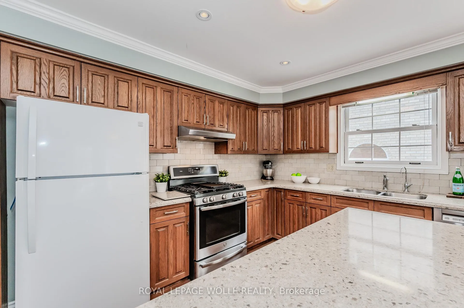 Photo 12 of 239 Cheltonwood Crescent, Waterloo — HOMEH