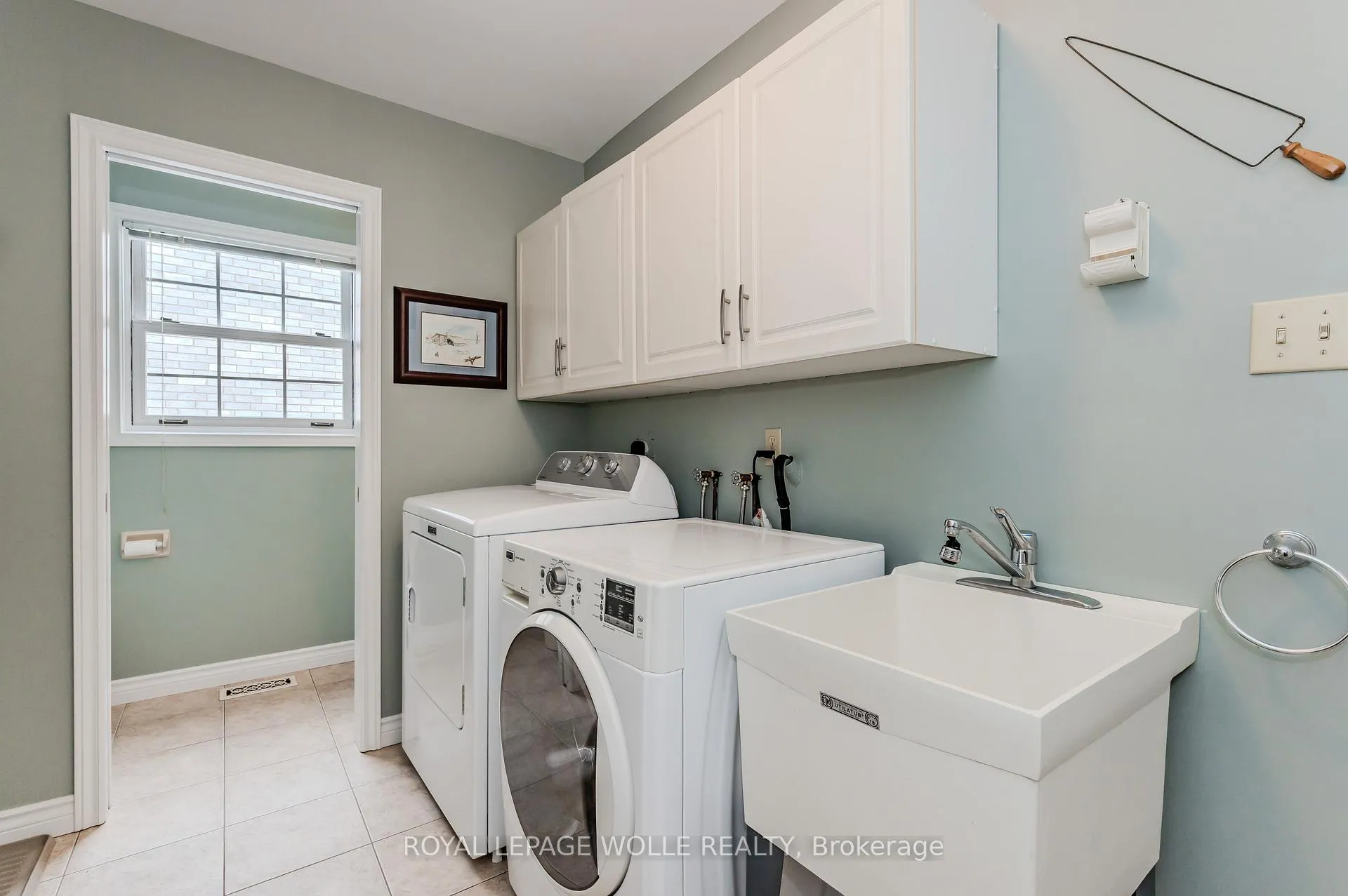 Photo 14 of 239 Cheltonwood Crescent, Waterloo — HOMEH