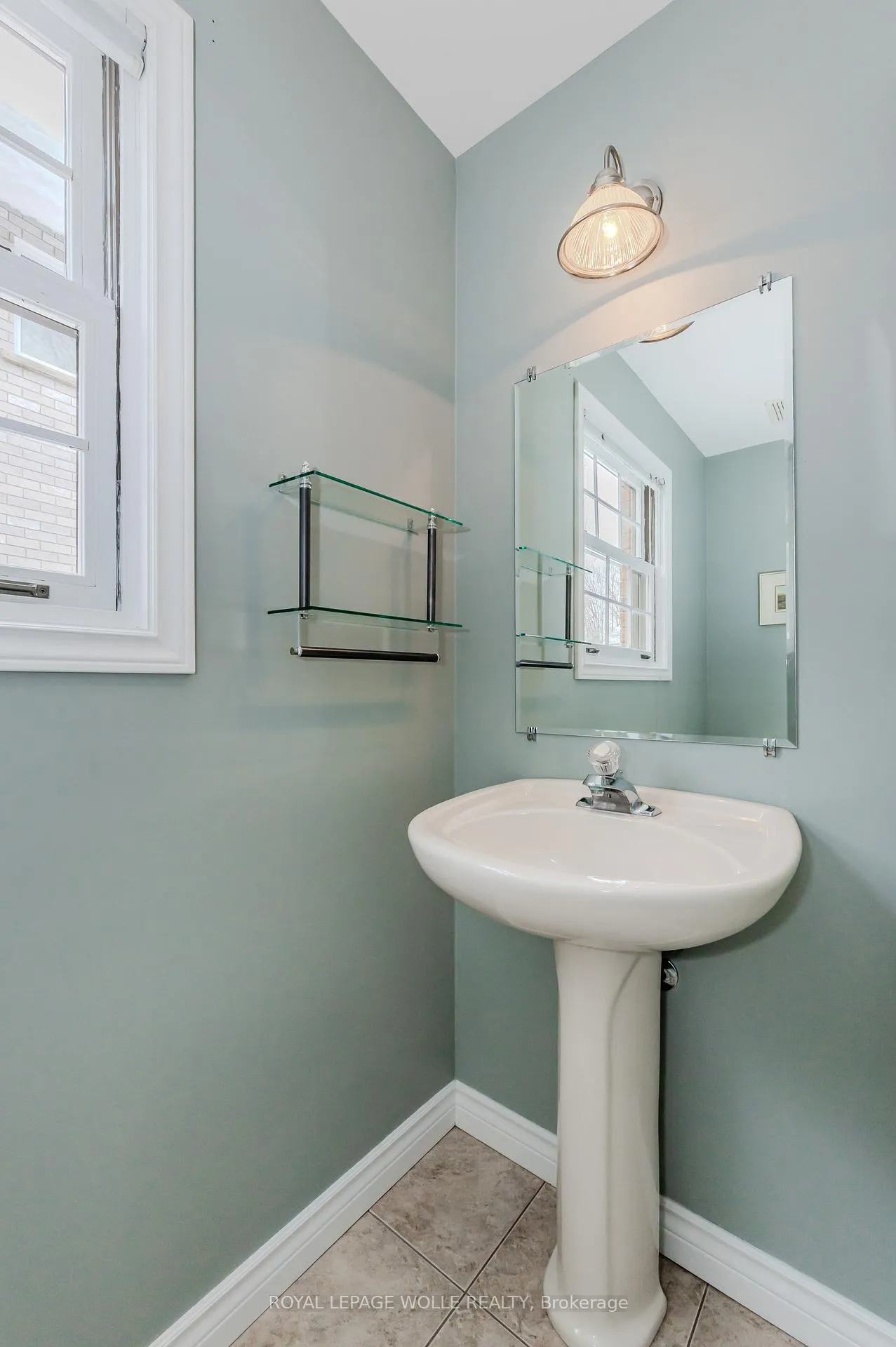 Photo 15 of 239 Cheltonwood Crescent, Waterloo — HOMEH
