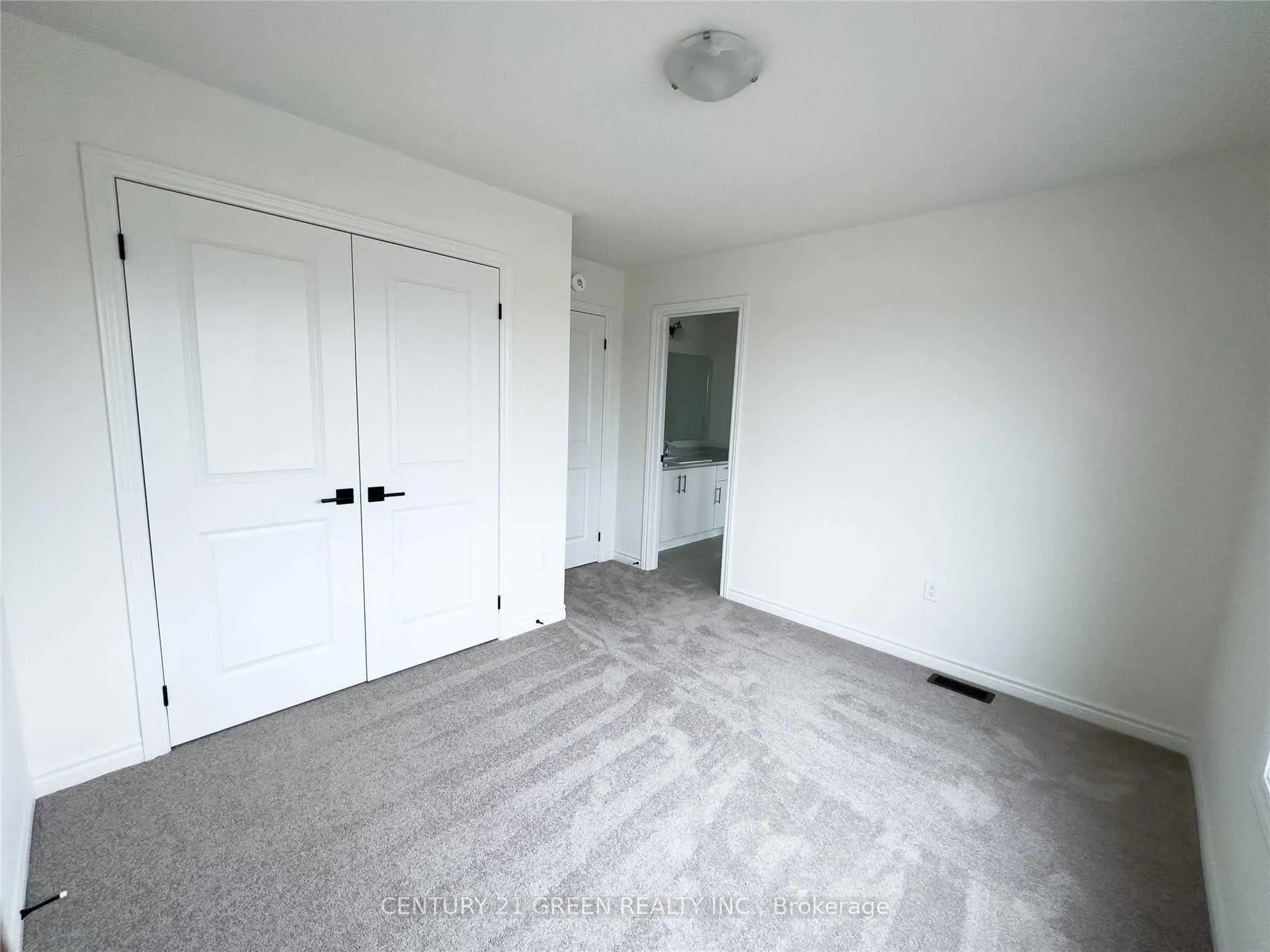 Photo 11 of 424 Coronation Road, Whitby, Rural Whitby — HOMEH