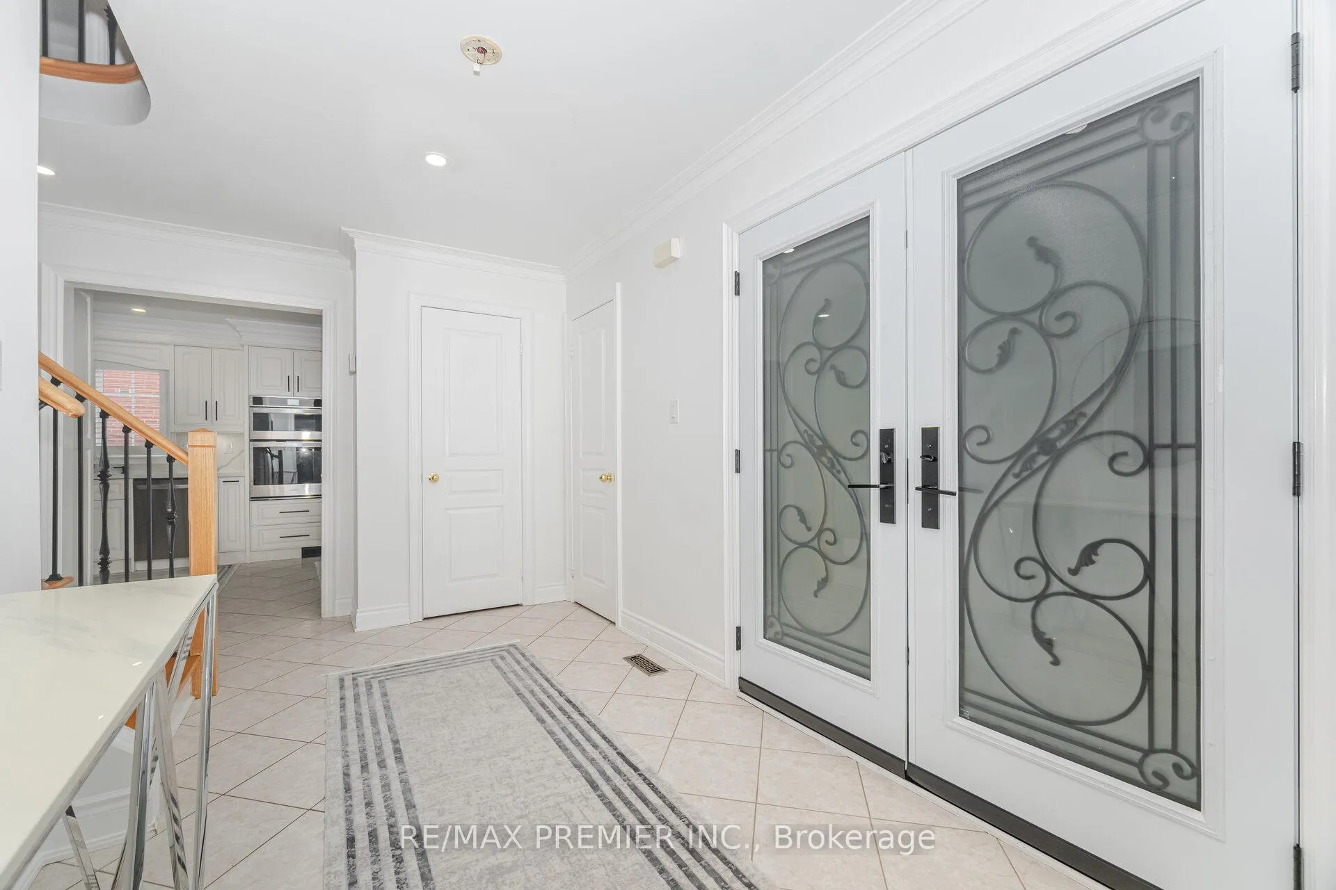 Photo 6 of 27 Lucerne Drive, Vaughan, Vellore Village — HOMEH