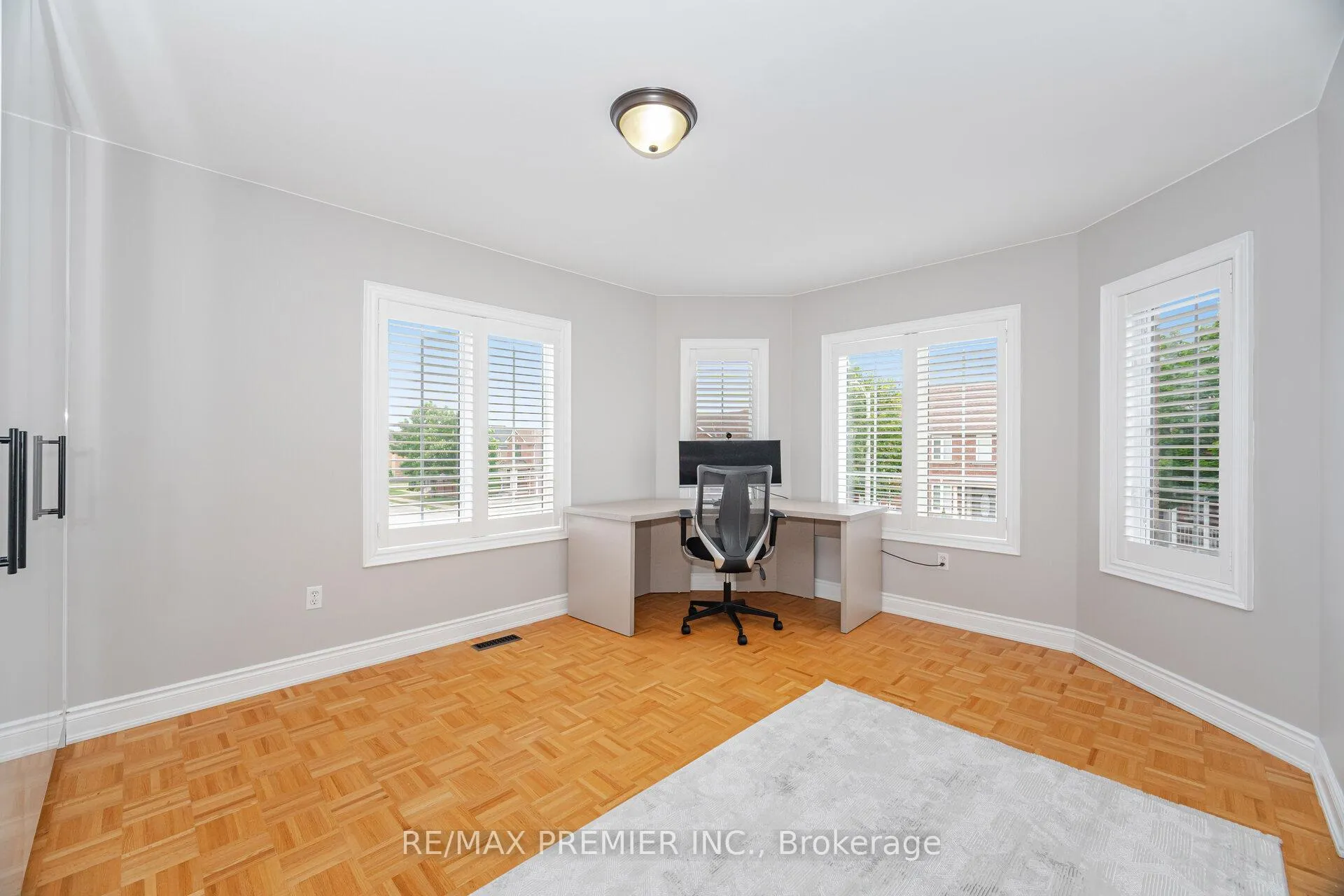 Photo 17 of 27 Lucerne Drive, Vaughan, Vellore Village — HOMEH