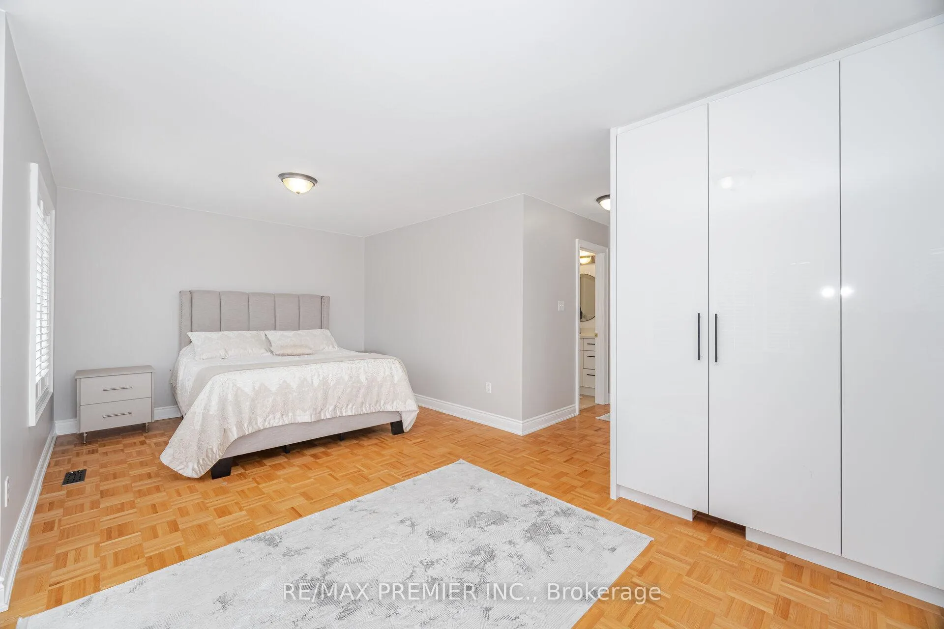 Photo 18 of 27 Lucerne Drive, Vaughan, Vellore Village — HOMEH