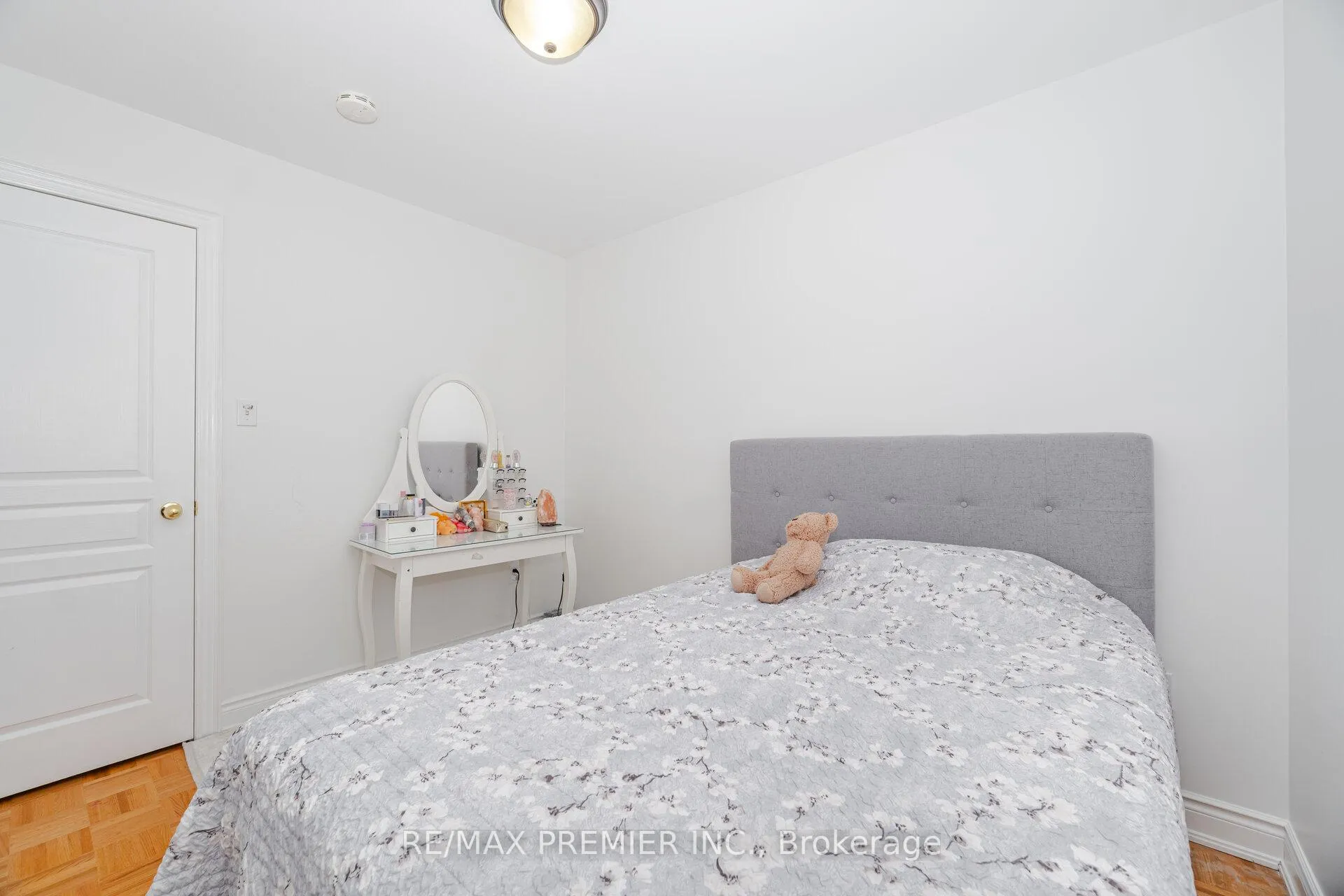 Photo 24 of 27 Lucerne Drive, Vaughan, Vellore Village — HOMEH