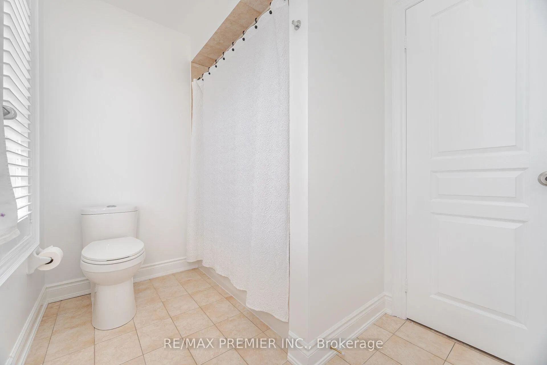 Photo 26 of 27 Lucerne Drive, Vaughan, Vellore Village — HOMEH